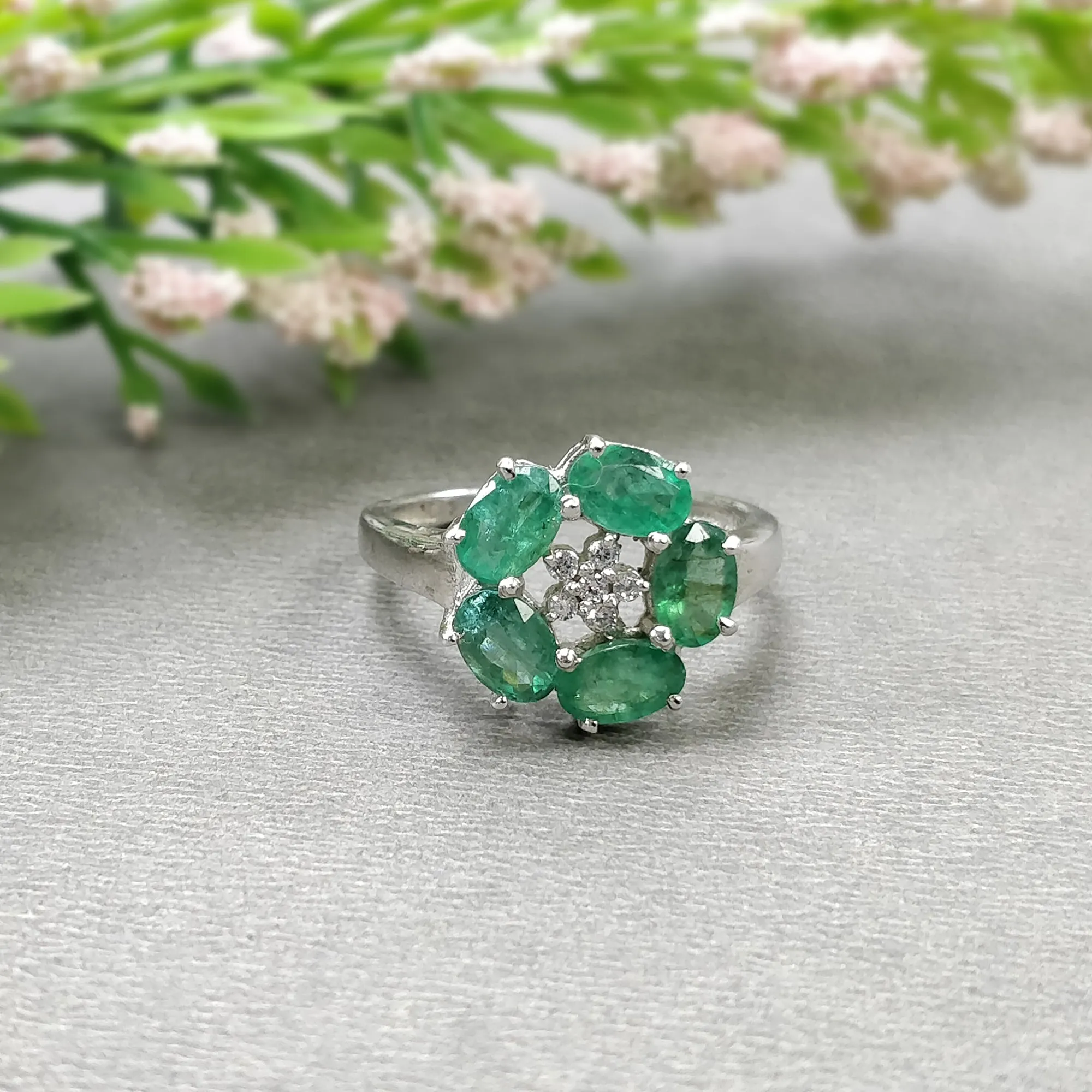 925 Sterling Silver RING : Natural EMERALD Gemstone With CZ Round Normal Cut Prong Set Fine Statement Unisex Ring 7.50US