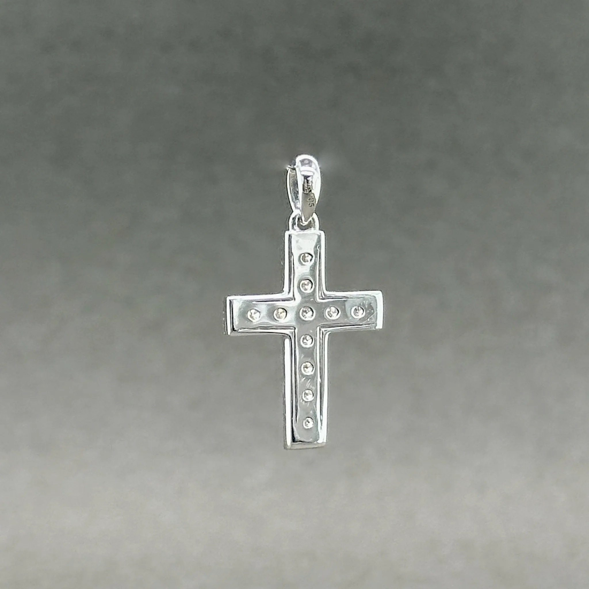 Estate 14K W Gold 0.36ctw H-I/SI2-I1 Diamond Cross